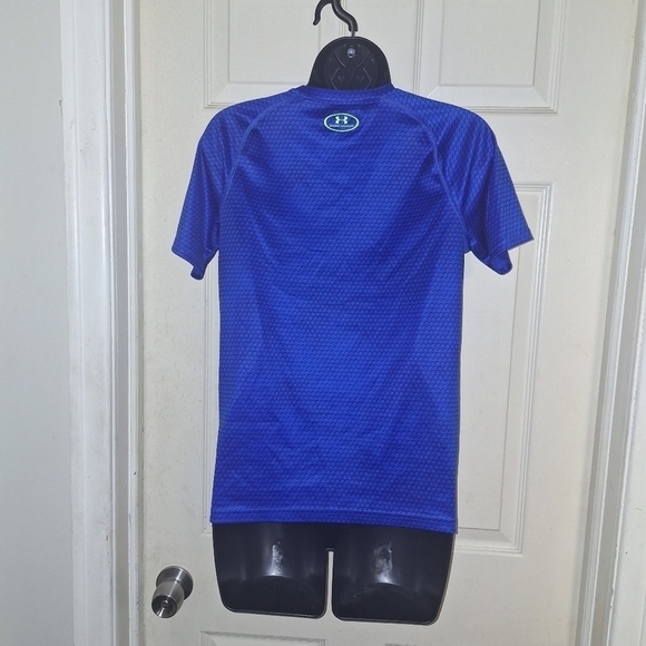 Under Armour T-Shirt size YLG - Picture 2 of 4